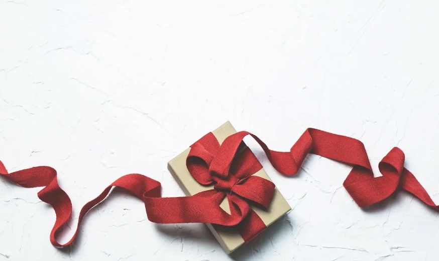 Zapakowanie świeczki: praktyczne wskazówki